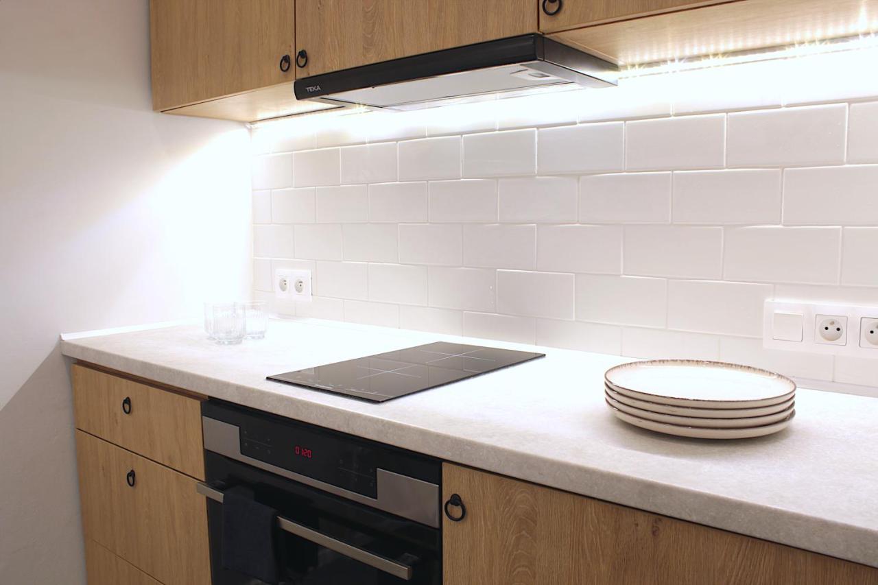 Kana - Stylish Apartment In Krakow Pomorska - Close, Wifi, Smart Tv クラクフ エクステリア 写真