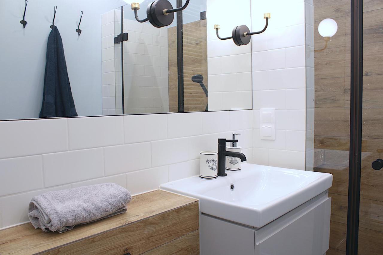Kana - Stylish Apartment In Krakow Pomorska - Close, Wifi, Smart Tv クラクフ エクステリア 写真